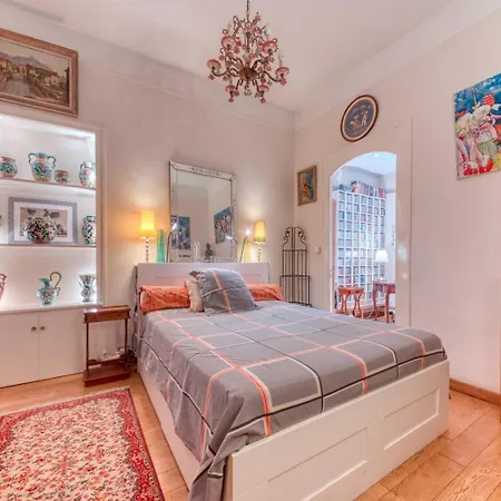 Guestready - Literary Retreat Amidst Antiques Appartement *
