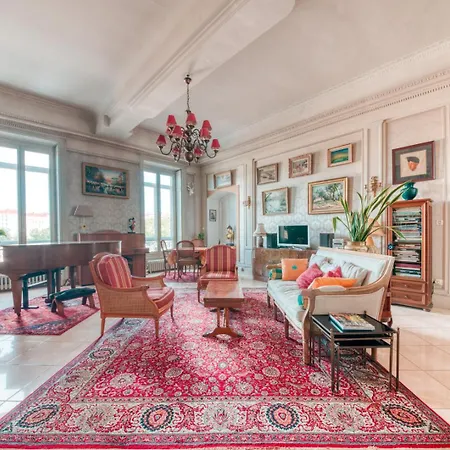 Guestready - Literary Retreat Amidst Antiques Appartement *
